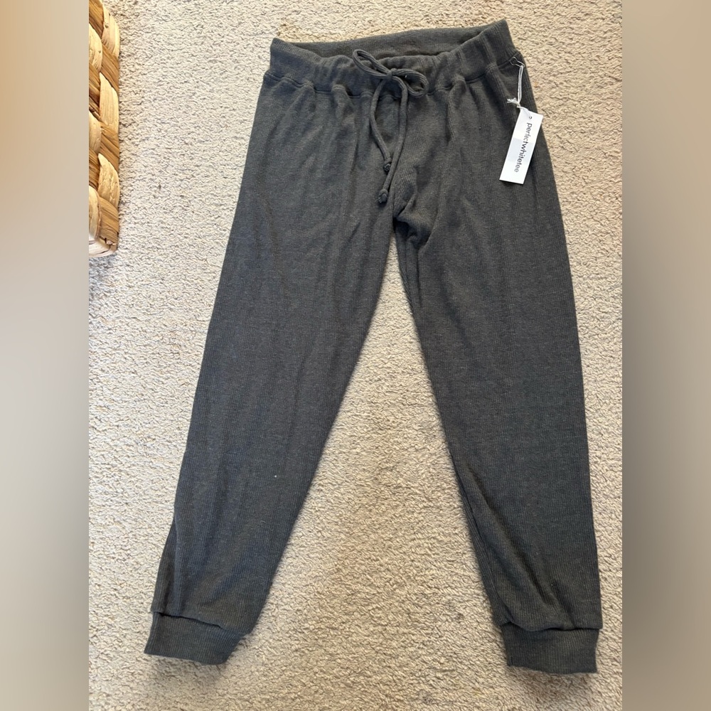 perfectwhitetee Gray Joggers NWOT